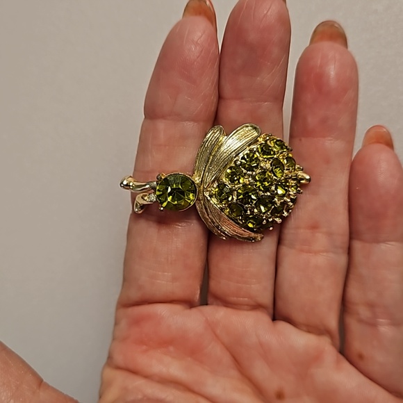 Vintage goldtone green rhinestone Beetle Bug  brooch animal bumble bee - Picture 4 of 6